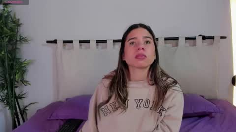 Snapshot of rachell_criss chatting on 02/19/26, 04:30 Rachell online show from 02/19/26, 04:30