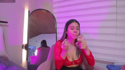 Snapshot of rachell_criss chatting on 02/26/26, 04:44 Rachell online show from 02/26/26, 04:44