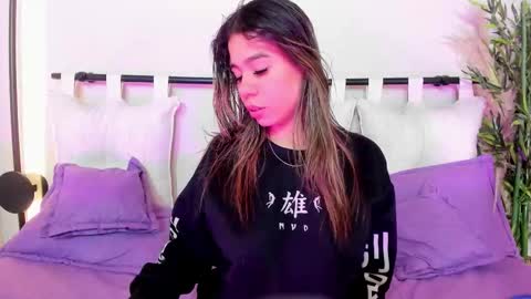 Snapshot of rachell_criss chatting on 03/21/26, 08:19 Rachell online show from 03/21/26, 08:19