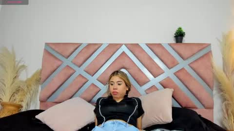 Rachell online show from 06/05/26, 04:08