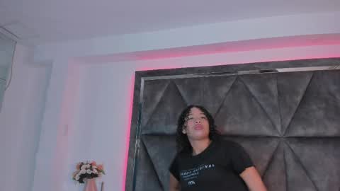 Snapshot of rachell_grey_ chatting on 10/01/25, 02:50 Rachel online show from 10/01/25, 02:50