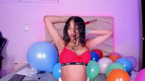 Snapshot of rachell_grey_ chatting on 10/19/25, 03:07 Rachel online show from 10/19/25, 03:07