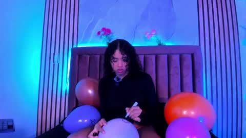 Snapshot of rachell_grey_ chatting on 10/22/25, 03:07 Rachel online show from 10/22/25, 03:07