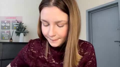 Snapshot of rachellemontag chatting on 02/27/26, 06:46 Alex online show from 02/27/26, 06:46