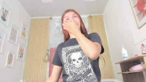 Snapshot of rachellesc chatting on 05/26/26, 12:12 rachellesc online show from 05/26/26, 12:12