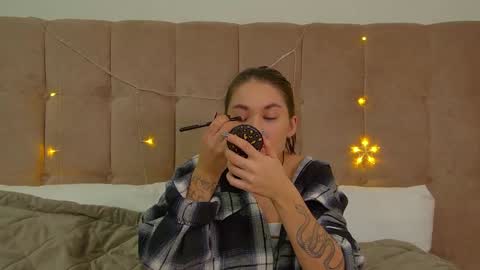 Snapshot of rachellsimpson chatting on 12/19/24, 07:18 RachellSimpson online show from 12/19/24, 07:18