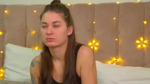 Snapshot of rachellsimpson chatting on 12/22/24, 06:48 RachellSimpson online show from 12/22/24, 06:48