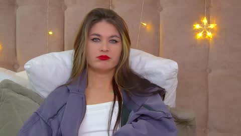 Snapshot of rachellsimpson chatting on 12/23/24, 10:23 RachellSimpson online show from 12/23/24, 10:23