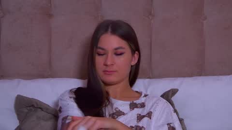 Snapshot of rachellsimpson chatting on 01/17/25, 03:55 RachellSimpson online show from 01/17/25, 03:55