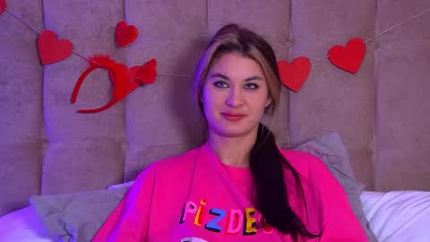 Snapshot of rachellsimpson chatting on 02/18/25, 05:09 RachellSimpson online show from 02/18/25, 05:09