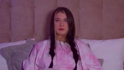 Snapshot of rachellsimpson chatting on 02/28/25, 12:21 RachellSimpson online show from 02/28/25, 12:21