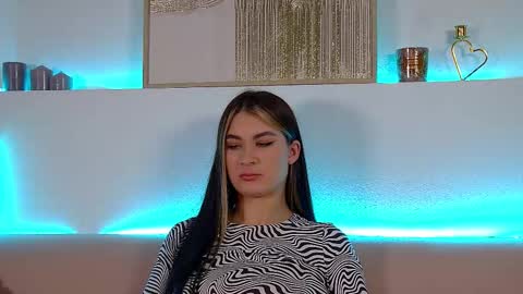 Snapshot of rachellsimpson chatting on 03/02/25, 09:32 RachellSimpson online show from 03/02/25, 09:32