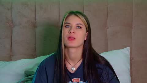 Snapshot of rachellsimpson chatting on 03/09/25, 01:35 RachellSimpson online show from 03/09/25, 01:35