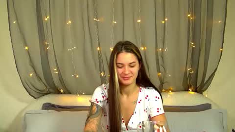 Snapshot of rachellsimpson chatting on 11/11/25, 06:30 RachellSimpson online show from 11/11/25, 06:30