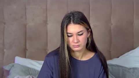 Snapshot of rachellsimpson chatting on 11/15/25, 06:37 RachellSimpson online show from 11/15/25, 06:37