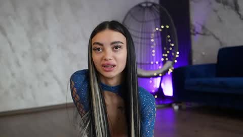 Snapshot of rachelravee chatting on 03/21/26, 05:23 Ann online show from 03/21/26, 05:23