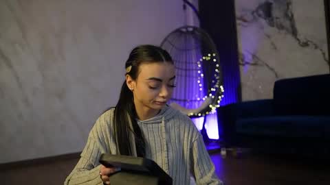 Snapshot of rachelravee chatting on 03/22/26, 05:11 Ann online show from 03/22/26, 05:11