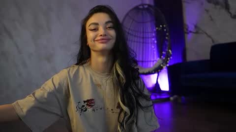 Snapshot of rachelravee chatting on 03/23/26, 05:22 Ann online show from 03/23/26, 05:22