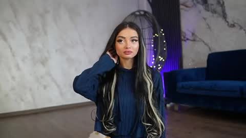 Snapshot of rachelravee chatting on 03/24/26, 05:12 Ann online show from 03/24/26, 05:12