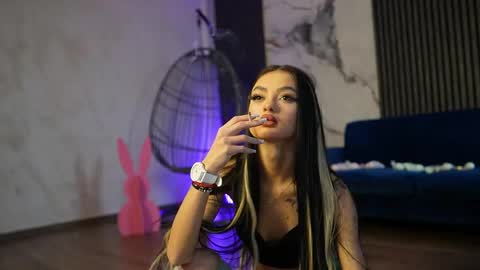 Snapshot of rachelravee chatting on 04/07/26, 04:24 Ann online show from 04/07/26, 04:24