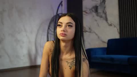 Snapshot of rachelravee chatting on 04/15/26, 04:19 Ann online show from 04/15/26, 04:19