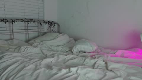 Snapshot of rachelxyung chatting on 12/24/24, 12:22 Rachel Yung online show from 12/24/24, 12:22