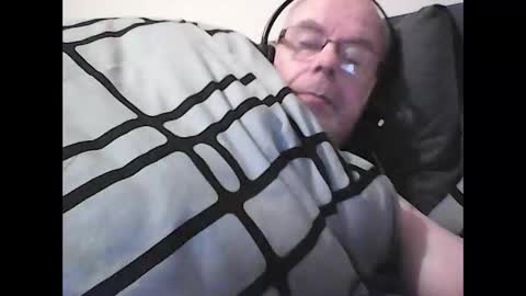 Snapshot of rader50 chatting on 11/30/25, 07:12 rader50 online show from 11/30/25, 07:12