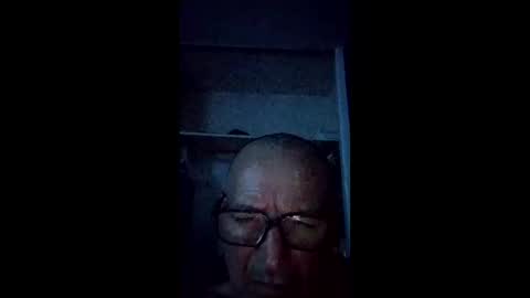 Snapshot of radrobone chatting on 05/04/26, 07:15 radrobone online show from 05/04/26, 07:15