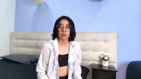 Snapshot of raechel_morgan chatting on 05/12/26, 12:46 Reachel online show from 05/12/26, 12:46