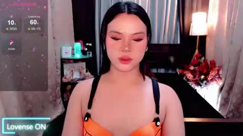 Snapshot of raeganclinton chatting on 09/16/25, 12:11 raeganclinton online show from 09/16/25, 12:11