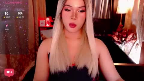 Snapshot of raeganclinton chatting on 09/23/25, 01:19 raeganclinton online show from 09/23/25, 01:19