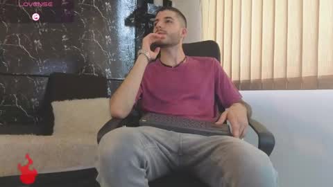 R A F A E L online show from 05/23/26, 08:57