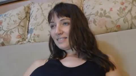 Snapshot of rafaellaraffy chatting on 11/16/25, 11:21 Rafaella online show from 11/16/25, 11:21