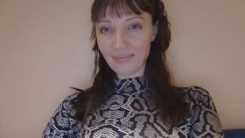 Snapshot of rafaellaraffy chatting on 12/14/25, 12:05 Rafaella online show from 12/14/25, 12:05