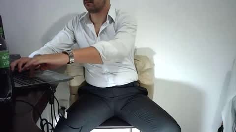 Snapshot of rafaelssk chatting on 03/10/26, 09:36 elenacam online show from 03/10/26, 09:36