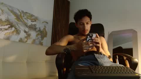 Snapshot of rafaelstone chatting on 02/08/25, 03:19 IG online show from 02/08/25, 03:19