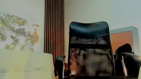 IG online show from 02/23/25, 07:33