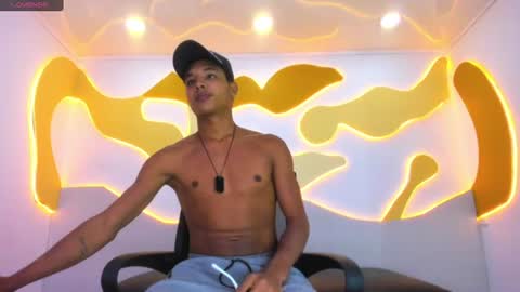 Snapshot of rafaelvanderx chatting on 07/02/26, 03:23 Rafael online show from 07/02/26, 03:23