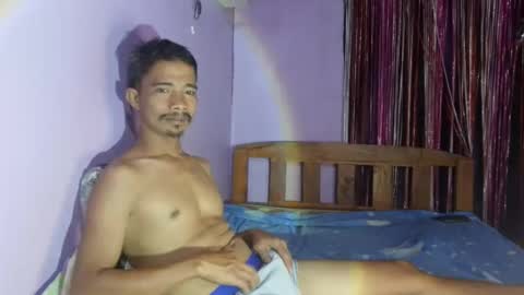 Snapshot of raffyhardcock4u chatting on 06/19/26, 03:27 Raffyhardcock4u online show from 06/19/26, 03:27