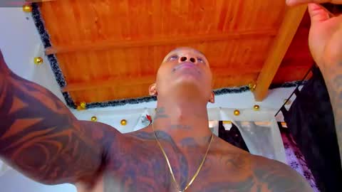 Snapshot of ragnarhot24 chatting on 03/15/26, 03:18 Andres H online show from 03/15/26, 03:18