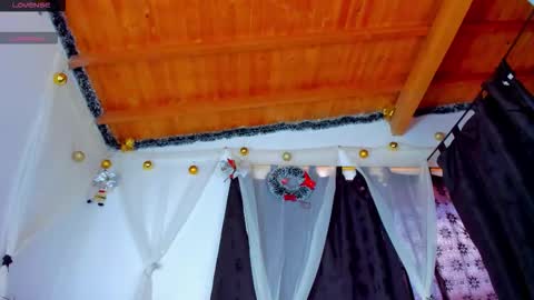 Snapshot of ragnarhot24 chatting on 03/16/26, 04:11 Andres H online show from 03/16/26, 04:11