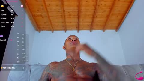 Snapshot of ragnarhot24 chatting on 03/30/26, 04:46 Andres H online show from 03/30/26, 04:46