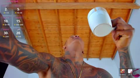 Snapshot of ragnarhot24 chatting on 04/11/26, 10:19 Andres H online show from 04/11/26, 10:19