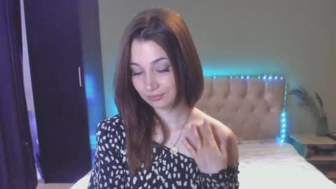 Snapshot of rahatlocum chatting on 05/13/26, 06:44 Sofie online show from 05/13/26, 06:44