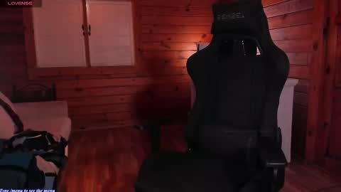 Snapshot of raichell_magicts chatting on 12/05/25, 01:14 60 off online show from 12/05/25, 01:14