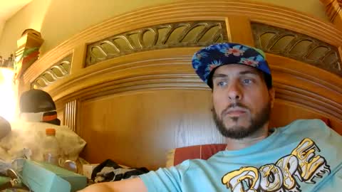 Snapshot of raidersman757 chatting on 04/12/26, 10:37 hitman online show from 04/12/26, 10:37