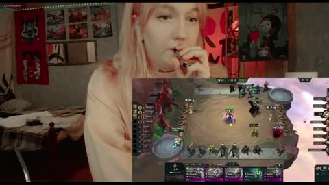 Snapshot of raiingurl chatting on 02/08/25, 05:39 Kate online show from 02/08/25, 05:39