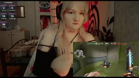 Snapshot of raiingurl chatting on 02/12/25, 09:43 Kate online show from 02/12/25, 09:43