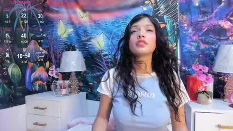 Snapshot of rainbow__coockie chatting on 02/14/25, 02:50 rainbow__coockie online show from 02/14/25, 02:50