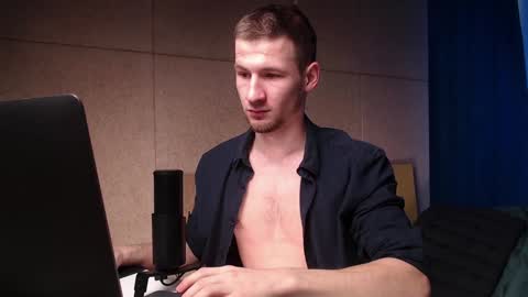 Snapshot of rainbow_farmer_james chatting on 12/27/24, 05:59 Rainbow James online show from 12/27/24, 05:59